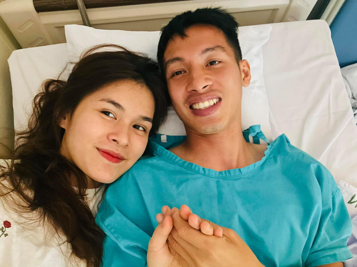 Hùng Dũng bơ phờ sau ca mổ, Mộc Trinh vẫn lầy lội chọc cười chồng bằng được - 2 Hùng Dũng bơ phờ sau ca mổ, Mộc Trinh vẫn lầy lội chọc cười chồng bằng được - 2