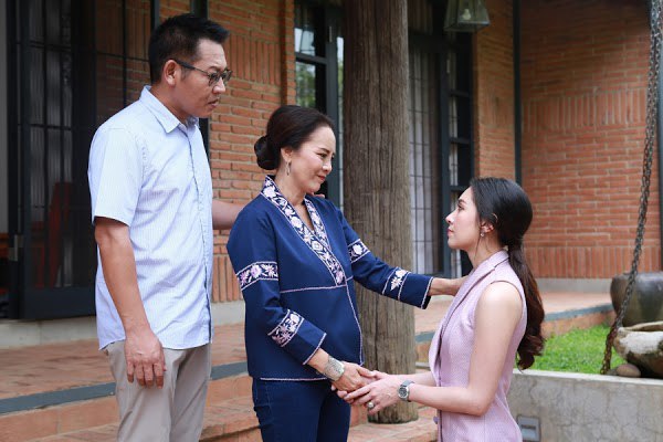 Đến nhà chồng tương lai dự sinh nhật, một hành động vô ý của bà khiến cô gái ám ảnh đến mức vội vàng hủy hôn Đến nhà chồng tương lai dự sinh nhật, một hành động vô ý của bà khiến cô gái ám ảnh đến mức vội vàng hủy hôn