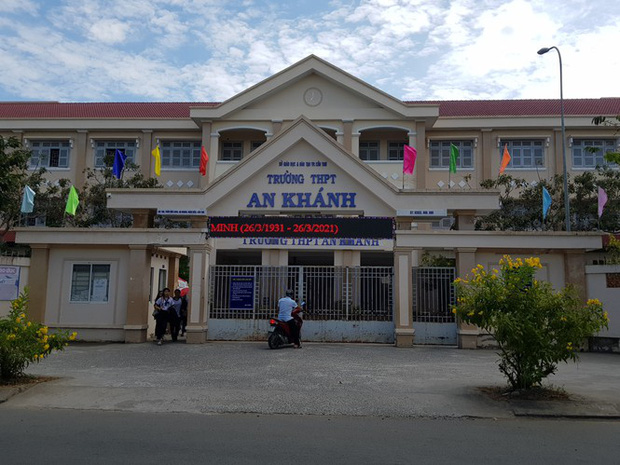Nam sinh Cần Thơ kể lại phút hãi hùng bị nhóm bạn bỏ chất 'lạ' vào miệng - 1 Nam sinh Cần Thơ kể lại phút hãi hùng bị nhóm bạn bỏ chất 'lạ' vào miệng - 1