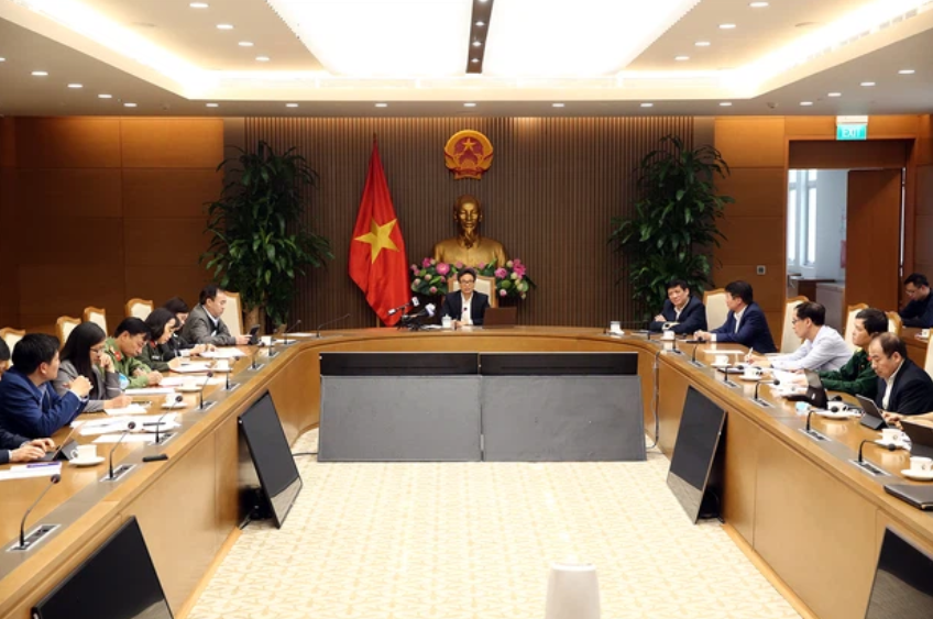Phó Thủ tướng: Phải làm nghiêm, không thể vì một vài cá nhân mà gây thiệt hại cho toàn xã hội nếu dịch lan ra - 1 Phó Thủ tướng: Phải làm nghiêm, không thể vì một vài cá nhân mà gây thiệt hại cho toàn xã hội nếu dịch lan ra - 1