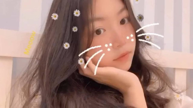 Như mọi khi, Lọ Lem - ái nữ nhà Quyền Linh lại thu hút mọi ánh nhìn - 4 Như mọi khi, Lọ Lem - ái nữ nhà Quyền Linh lại thu hút mọi ánh nhìn - 4