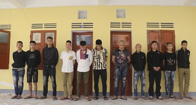 Clip nam thiếu niên bị 'chôn sống': Công an mời nạn nhân trong clip tới làm việc - 1 Clip nam thiếu niên bị 'chôn sống': Công an mời nạn nhân trong clip tới làm việc - 1