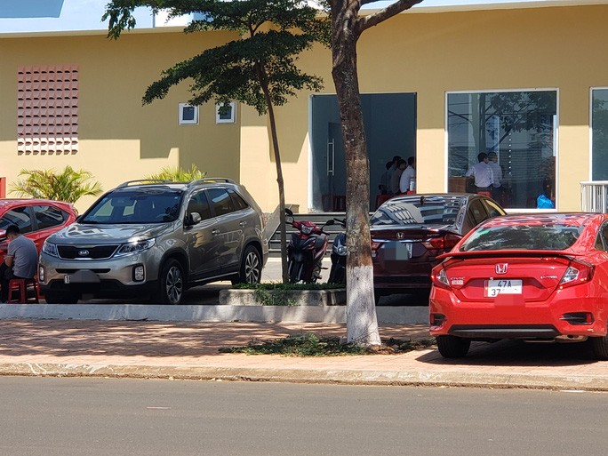 'Choáng' với dàn xe con ở khu nhà ở xã hội cho cán bộ 'không có nhà' - 1 'Choáng' với dàn xe con ở khu nhà ở xã hội cho cán bộ 'không có nhà' - 1