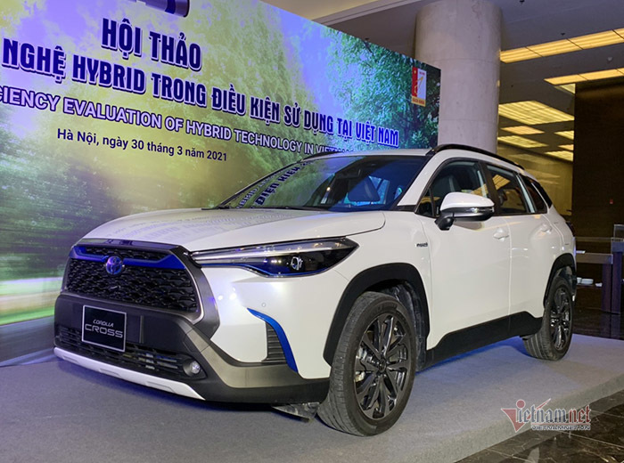 Việt Nam cần đẩy mạnh xe xăng lai điện trong 10 năm tới Việt Nam cần đẩy mạnh xe xăng lai điện trong 10 năm tới