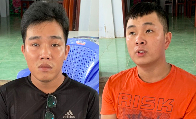 Bắt 2 đối tượng đi xe hơi, ép xe máy cảnh sát hình sự để cướp súng và ví Bắt 2 đối tượng đi xe hơi, ép xe máy cảnh sát hình sự để cướp súng và ví