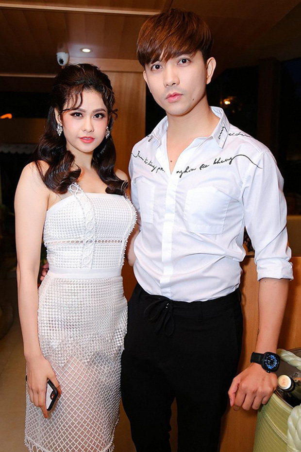 Tim chính thức công khai bạn gái mới, còn thả luôn 'cẩu lương' cực mùi mẫn hậu 3 năm ly hôn Trương Quỳnh Anh? - 3 Tim chính thức công khai bạn gái mới, còn thả luôn 'cẩu lương' cực mùi mẫn hậu 3 năm ly hôn Trương Quỳnh Anh? - 3
