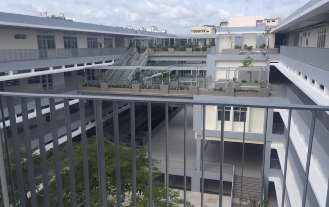Vụ 2 bé trai bị người mặc áo bảo vệ dân phố đánh dã man: Xảy ra ở phòng giám thị trường cấp 2 ở TP.HCM Vụ 2 bé trai bị người mặc áo bảo vệ dân phố đánh dã man: Xảy ra ở phòng giám thị trường cấp 2 ở TP.HCM