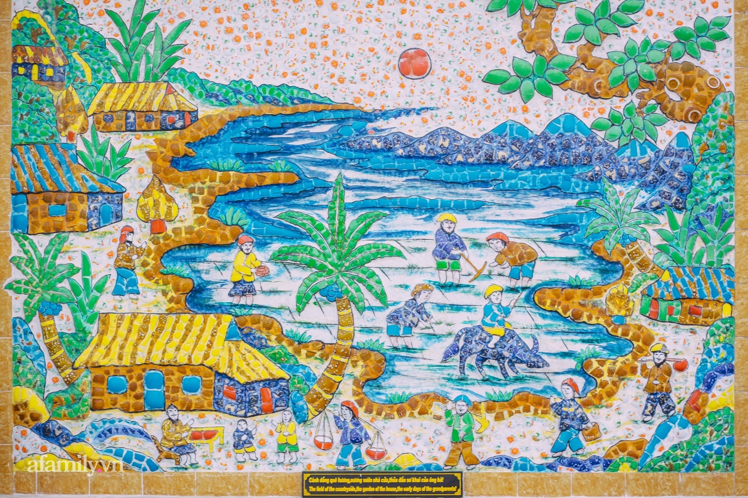 Chuyện về 'thành phố ma' xa hoa kỳ bí ở Huế được bàn luận trên báo Anh, nơi lăng mộ tiền tỷ chờ người đang sống, đến người chết cũng có thể giúp hái ra tiền - 17 Chuyện về 'thành phố ma' xa hoa kỳ bí ở Huế được bàn luận trên báo Anh, nơi lăng mộ tiền tỷ chờ người đang sống, đến người chết cũng có thể giúp hái ra tiền - 17