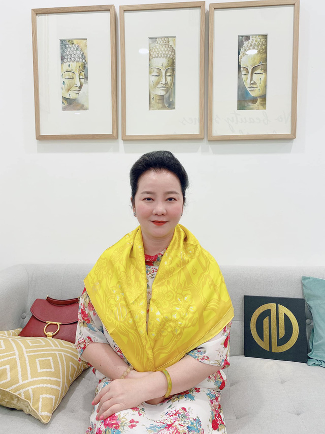 Mẹ vợ thiếu gia Phan Thành: Người phụ nữ quyền lực của ngôi trường dành cho hội con nhà giàu và ngôi sao - 4 Mẹ vợ thiếu gia Phan Thành: Người phụ nữ quyền lực của ngôi trường dành cho hội con nhà giàu và ngôi sao - 4