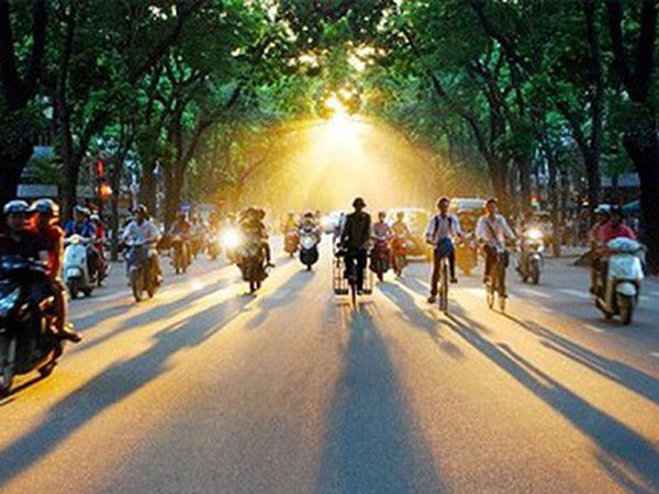 Miền Bắc nhiệt độ giảm nhẹ, Miền Trung nắng nóng, có nơi trên 37 độ C Miền Bắc nhiệt độ giảm nhẹ, Miền Trung nắng nóng, có nơi trên 37 độ C