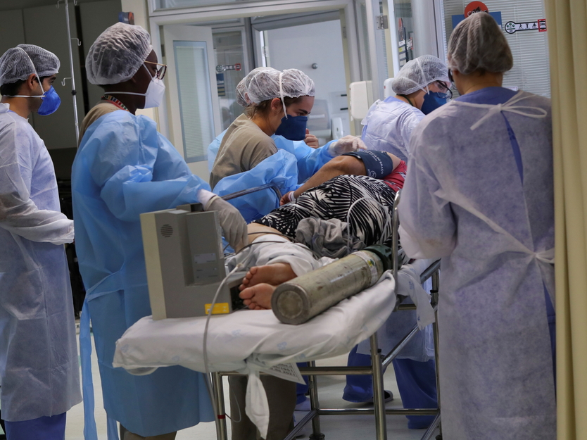 Brazil xuất hiện biến chủng Covid-19 chết chóc có khả năng 'tự thay đổi' để kháng vaccine, giới khoa học đặc biệt lo ngại Brazil xuất hiện biến chủng Covid-19 chết chóc có khả năng 'tự thay đổi' để kháng vaccine, giới khoa học đặc biệt lo ngại