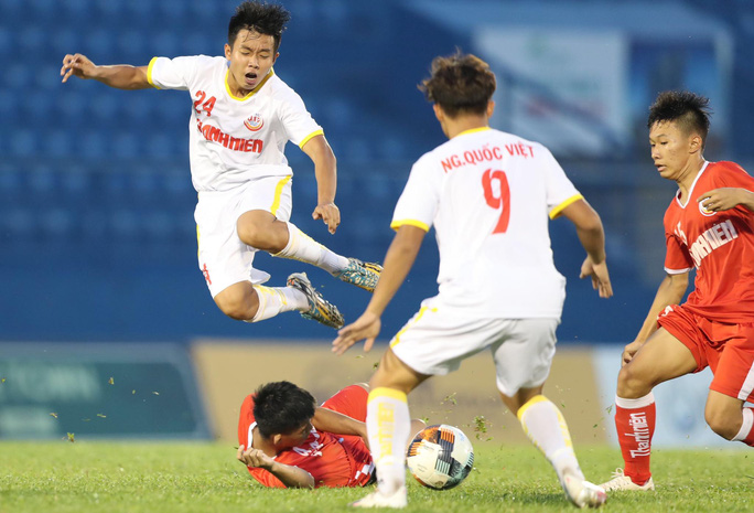 Lứa đàn em Công Phượng toàn thắng, vào tứ kết VCK U19 quốc gia 2021 Lứa đàn em Công Phượng toàn thắng, vào tứ kết VCK U19 quốc gia 2021