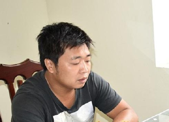 Nam thanh niên tẩm xăng đốt xe của đối phương để trả thù Nam thanh niên tẩm xăng đốt xe của đối phương để trả thù