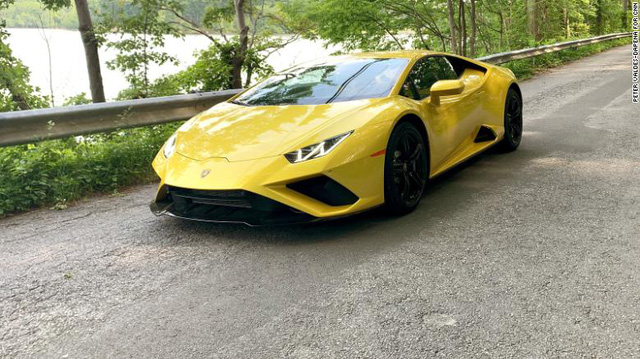 Doanh số bán Bentley và Lamborghini bùng nổ do giới giàu đang cảm thấy nhàm chán Doanh số bán Bentley và Lamborghini bùng nổ do giới giàu đang cảm thấy nhàm chán