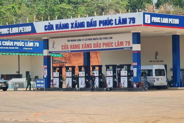 Công an phong toả, khám xét một cây xăng ở Bình Phước Công an phong toả, khám xét một cây xăng ở Bình Phước