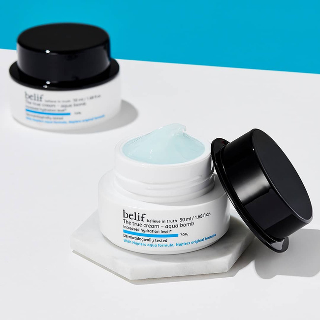 6 lọ gel dưỡng ẩm hoàn hảo cho mùa Hè vì siêu nhẹ mặt, bôi như không bôi mà da vẫn 'căng đét' - 2 6 lọ gel dưỡng ẩm hoàn hảo cho mùa Hè vì siêu nhẹ mặt, bôi như không bôi mà da vẫn 'căng đét' - 2
