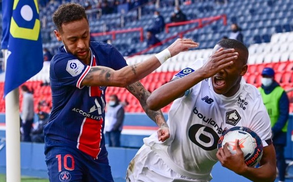 Vừa trở lại sau 2 tháng dưỡng thương, Neymar bị cấm thi đấu vì thói côn đồ Vừa trở lại sau 2 tháng dưỡng thương, Neymar bị cấm thi đấu vì thói côn đồ