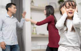 Vì sao nhiều người chồng hoặc vợ sợ về nhà, con cái cũng chỉ muốn 'sổ lồng bay đi'? - 1 Vì sao nhiều người chồng hoặc vợ sợ về nhà, con cái cũng chỉ muốn 'sổ lồng bay đi'? - 1