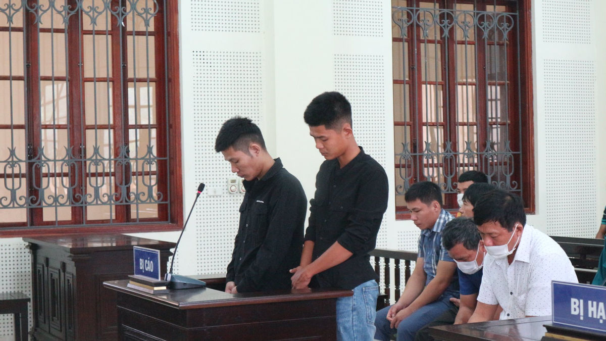 Vì viên gạch vỡ, em trai gián tiếp đẩy anh ruột vào tù tội Vì viên gạch vỡ, em trai gián tiếp đẩy anh ruột vào tù tội