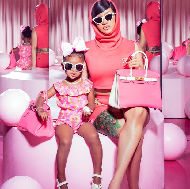 Choáng với thói quen shopping của Cardi B: Chi gần 1 tỷ/lần tậu 7 túi hiệu cho con gái 2 tuổi, chỉ vì muốn con... tham vọng hơn - 3 Choáng với thói quen shopping của Cardi B: Chi gần 1 tỷ/lần tậu 7 túi hiệu cho con gái 2 tuổi, chỉ vì muốn con... tham vọng hơn - 3