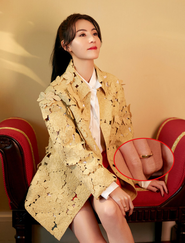 Trương Bá Chi đeo nhẫn cưới, cố tình tiết lộ đã bí mật kết hôn, thậm còn khoe ảnh ông xã bí ẩn? Trương Bá Chi đeo nhẫn cưới, cố tình tiết lộ đã bí mật kết hôn, thậm còn khoe ảnh ông xã bí ẩn?