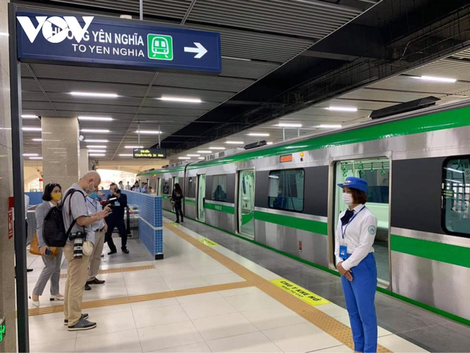 Tàu Cát Linh - Hà Đông chạy từ 5 giờ sáng đến 23 giờ đêm, giá vé cao nhất 15.000 đồng - 3 Tàu Cát Linh - Hà Đông chạy từ 5 giờ sáng đến 23 giờ đêm, giá vé cao nhất 15.000 đồng - 3