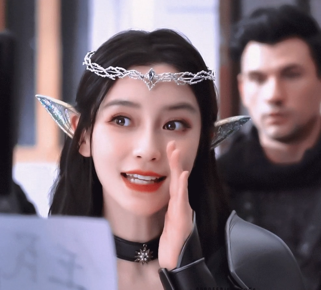 Dân mạng yêu cầu Angelababy thôi đóng phim vì hình tượng mới nhất - 1 Dân mạng yêu cầu Angelababy thôi đóng phim vì hình tượng mới nhất - 1
