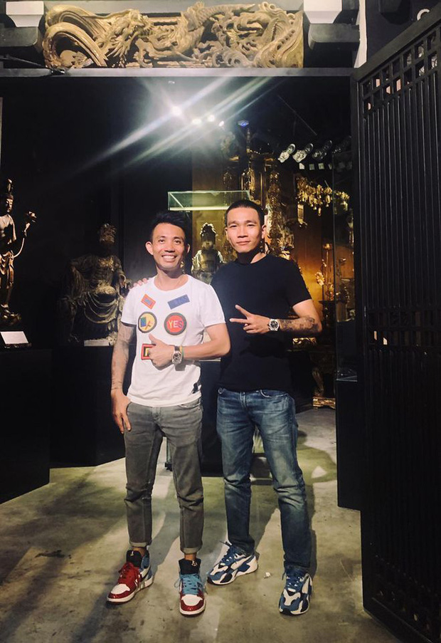 Đại gia Minh Nhựa dẫn vợ hai đi xem concert Rap Việt, cả Phí Phương Anh và bồ thiếu gia cũng có mặt - 1 Đại gia Minh Nhựa dẫn vợ hai đi xem concert Rap Việt, cả Phí Phương Anh và bồ thiếu gia cũng có mặt - 1