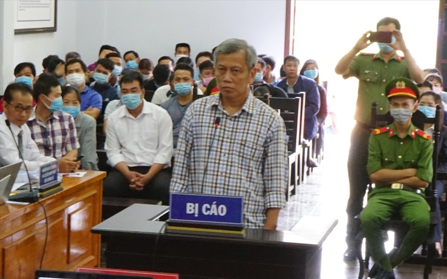 'Đại gia' Trịnh Sướng khai cách làm xăng giả 'Đại gia' Trịnh Sướng khai cách làm xăng giả