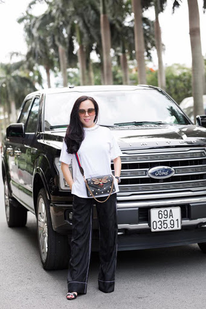 Khối tài sản của Phượng Chanel - Quách Ngọc Ngoan: Nàng có biệt thự tiền tỷ, chàng có trang trại 10.000m2 - 25 Khối tài sản của Phượng Chanel - Quách Ngọc Ngoan: Nàng có biệt thự tiền tỷ, chàng có trang trại 10.000m2 - 25