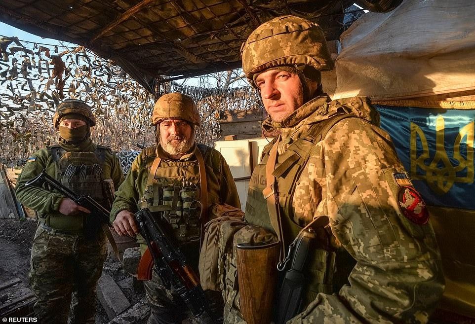 Nổ súng ở khu vực giáp Nga, hai binh sĩ Ukraine thương vong - 4 Nổ súng ở khu vực giáp Nga, hai binh sĩ Ukraine thương vong - 4