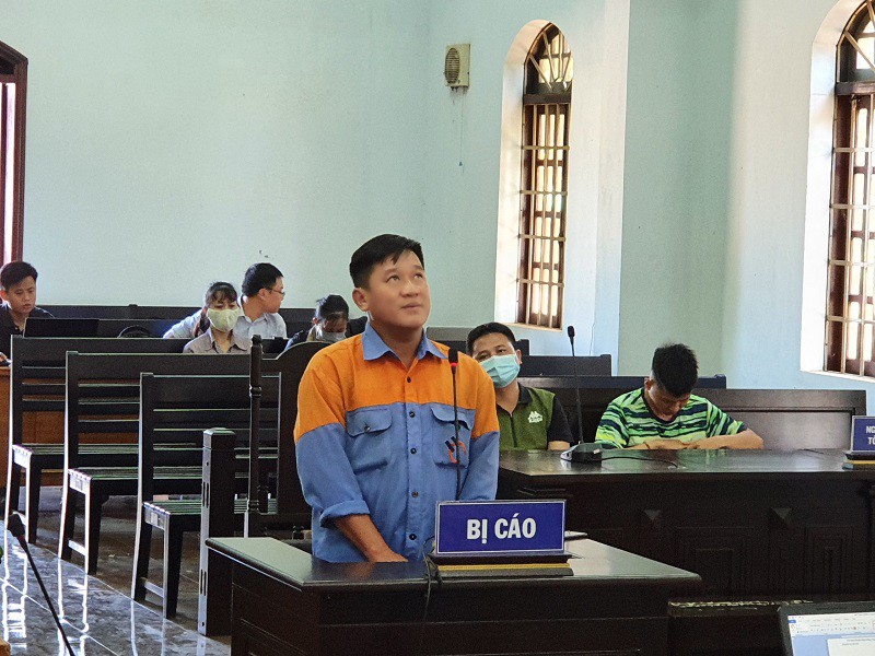 Vụ xăng giả Trịnh Sướng: Mở công ty cho con rể đứng tên - 2 Vụ xăng giả Trịnh Sướng: Mở công ty cho con rể đứng tên - 2