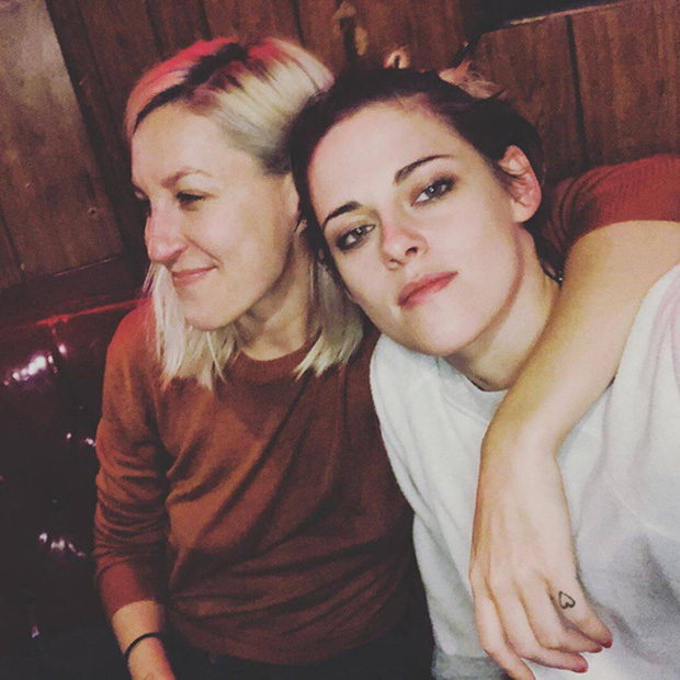 Rộ tin Kristen Stewart (Chạng Vạng) chia tay bạn gái sau 1 năm hẹn hò vì ngoại tình với nữ diễn viên phim Thor - 1 Rộ tin Kristen Stewart (Chạng Vạng) chia tay bạn gái sau 1 năm hẹn hò vì ngoại tình với nữ diễn viên phim Thor - 1