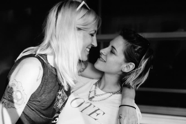 Rộ tin Kristen Stewart (Chạng Vạng) chia tay bạn gái sau 1 năm hẹn hò vì ngoại tình với nữ diễn viên phim Thor - 4 Rộ tin Kristen Stewart (Chạng Vạng) chia tay bạn gái sau 1 năm hẹn hò vì ngoại tình với nữ diễn viên phim Thor - 4