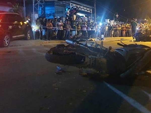 Vụ ô tô 7 chỗ tông liên hoàn 4 xe máy khiến 7 người thương vong: Tạm giữ hình sự tài xế Vụ ô tô 7 chỗ tông liên hoàn 4 xe máy khiến 7 người thương vong: Tạm giữ hình sự tài xế