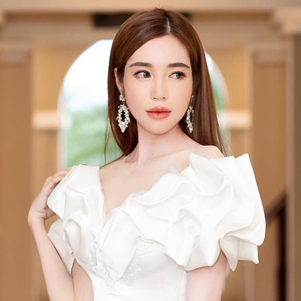 Elly Trần gây tranh cãi khi nêu quan điểm bức xúc fan cuồng idol, chính chủ phải giải thích 3 điều nhưng liệu có hợp lý? - 4 Elly Trần gây tranh cãi khi nêu quan điểm bức xúc fan cuồng idol, chính chủ phải giải thích 3 điều nhưng liệu có hợp lý? - 4