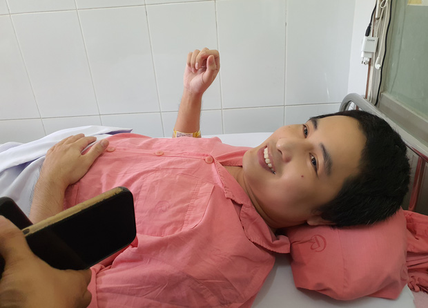 Được bảo hiểm y tế chi trả hơn 38 tỷ đồng, nam bệnh nhân xúc động: 'Mai em được về nhà thật rồi' - 3 Được bảo hiểm y tế chi trả hơn 38 tỷ đồng, nam bệnh nhân xúc động: 'Mai em được về nhà thật rồi' - 3