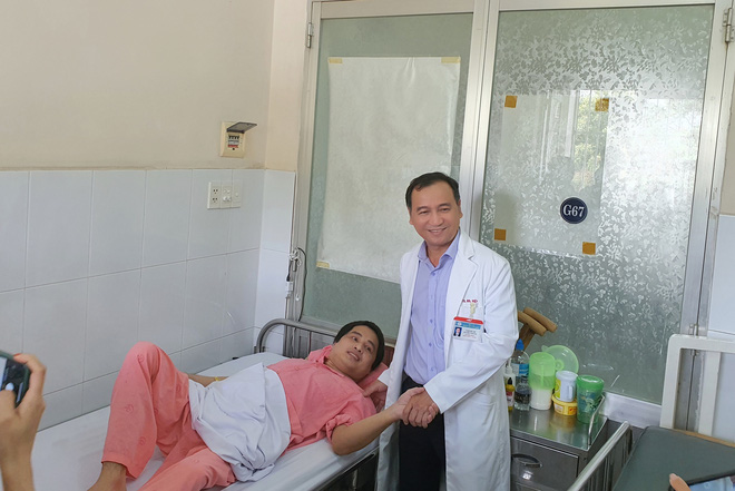 Được bảo hiểm y tế chi trả hơn 38 tỷ đồng, nam bệnh nhân xúc động: 'Mai em được về nhà thật rồi' - 7 Được bảo hiểm y tế chi trả hơn 38 tỷ đồng, nam bệnh nhân xúc động: 'Mai em được về nhà thật rồi' - 7