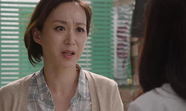 Ngày cưới, chị dâu tặng tôi 5 chỉ vàng, để rồi hai năm sau có việc cần, tôi lấy vàng ra bán và bàng hoàng khi phát hiện sự thật Ngày cưới, chị dâu tặng tôi 5 chỉ vàng, để rồi hai năm sau có việc cần, tôi lấy vàng ra bán và bàng hoàng khi phát hiện sự thật