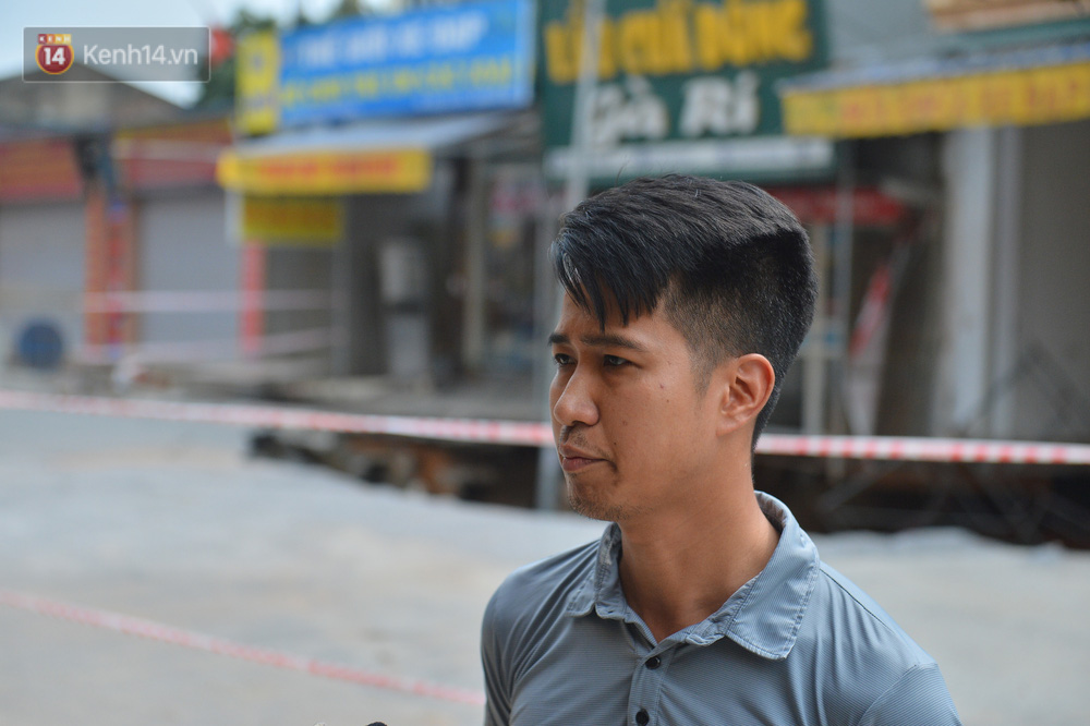 Cuộc sống đảo lộn sau 1 tuần xuất hiện 'hố tử thần' ở Hà Nội: 'Công việc làm ăn bị đình trệ, con cháu phải mang đi gửi' - 2 Cuộc sống đảo lộn sau 1 tuần xuất hiện 'hố tử thần' ở Hà Nội: 'Công việc làm ăn bị đình trệ, con cháu phải mang đi gửi' - 2