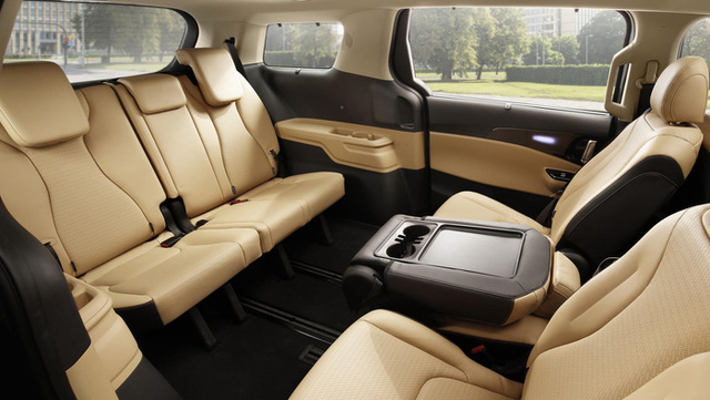 Kia Sedona 2021 bất ngờ cập cảng, chờ ngày ra mắt thị trường Việt - 2 Kia Sedona 2021 bất ngờ cập cảng, chờ ngày ra mắt thị trường Việt - 2