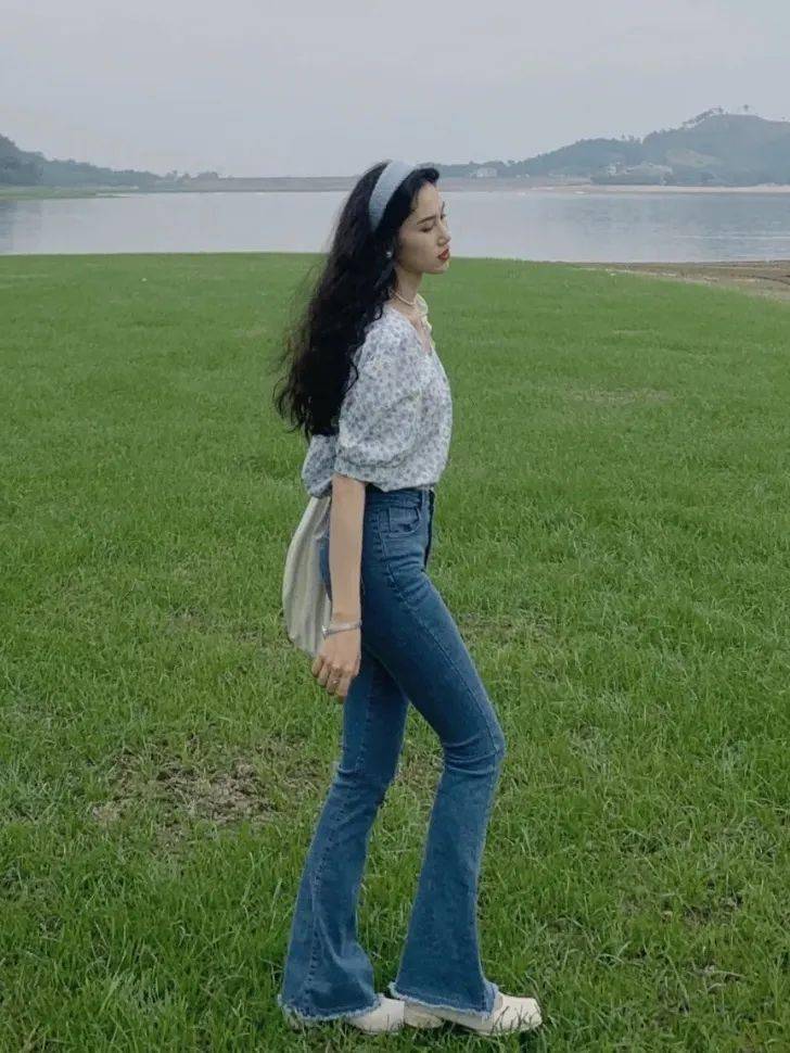 Kiểu quần jeans hack dáng cực đỉnh, vừa dài chân vừa tôn vòng 3 "đỉnh của chóp" đó các chị em Kiểu quần jeans hack dáng cực đỉnh, vừa dài chân vừa tôn vòng 3 "đỉnh của chóp" đó các chị em