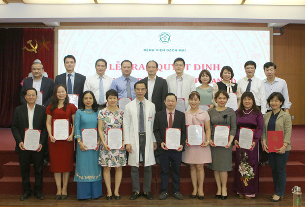 Tiến sĩ rời BV Bạch Mai: 'Môi trường không còn phù hợp, cuối tuần phải báo cáo kiểm điểm' - 1 Tiến sĩ rời BV Bạch Mai: 'Môi trường không còn phù hợp, cuối tuần phải báo cáo kiểm điểm' - 1