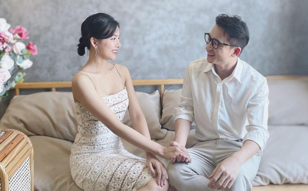 Lộ thiệp mời và hình ảnh lễ đường trước thềm hôn lễ của Phan Mạnh Quỳnh tại Nghệ An, nhìn qua đã biết là hoành tráng không vừa - 4 Lộ thiệp mời và hình ảnh lễ đường trước thềm hôn lễ của Phan Mạnh Quỳnh tại Nghệ An, nhìn qua đã biết là hoành tráng không vừa - 4