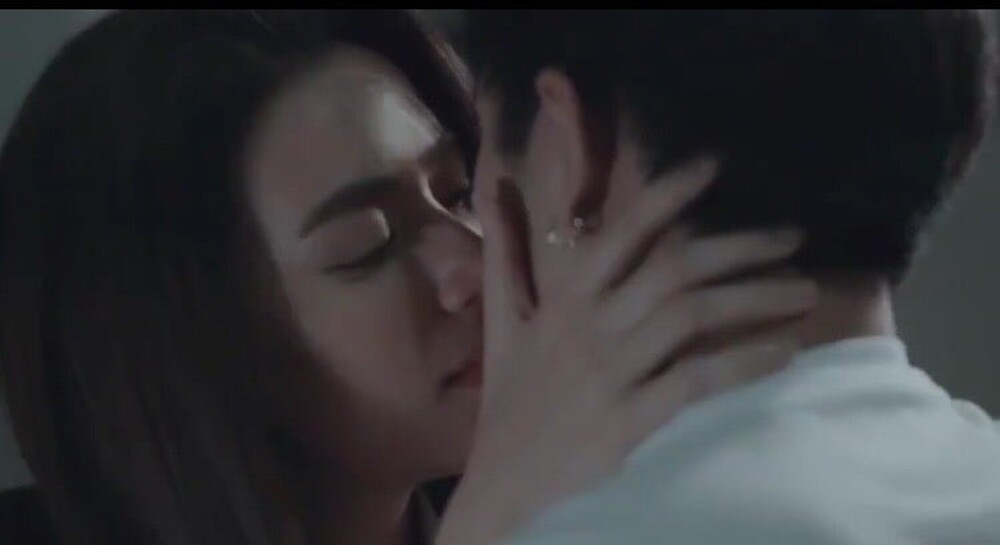 'Song Sanaeha' sắp lên sóng: Ngập tràn cảnh nóng của Kimmy Kimberley, khuyến cáo Mark Prin không nên xem! - 6 'Song Sanaeha' sắp lên sóng: Ngập tràn cảnh nóng của Kimmy Kimberley, khuyến cáo Mark Prin không nên xem! - 6