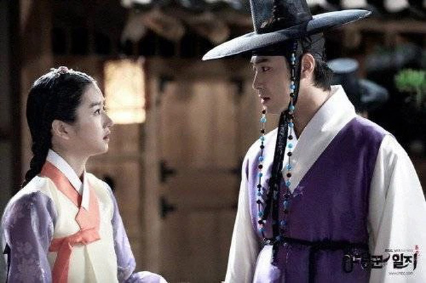 Chưa hết phốt: Nghi vấn Yunho (DBSK) là bạn trai tiếp theo bị Seo Ye Ji điều khiển, có thái độ lạ thay đổi 180 độ ở trường quay - 2 Chưa hết phốt: Nghi vấn Yunho (DBSK) là bạn trai tiếp theo bị Seo Ye Ji điều khiển, có thái độ lạ thay đổi 180 độ ở trường quay - 2