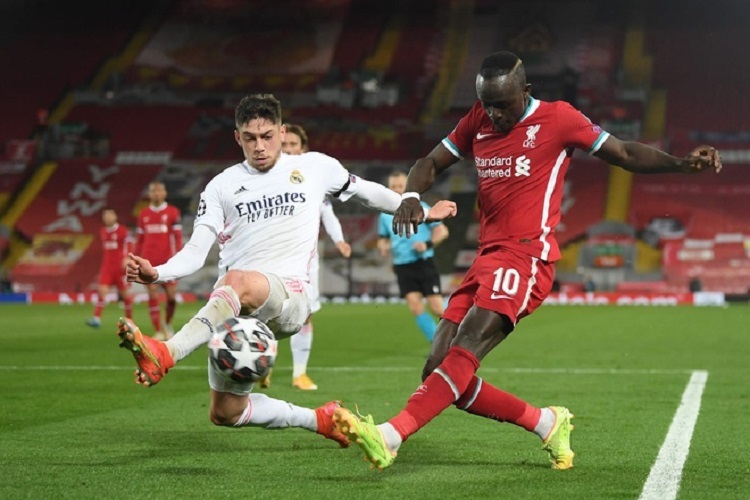 Tiết lộ: Tiền vệ Real sưng phồng chân vẫn đá với Liverpool - 1 Tiết lộ: Tiền vệ Real sưng phồng chân vẫn đá với Liverpool - 1