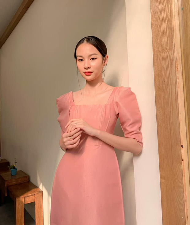 Mặt mộc của gái xinh hẹn hò thiếu gia có thượng hạng như bạn nghĩ? Mặt mộc của gái xinh hẹn hò thiếu gia có thượng hạng như bạn nghĩ?