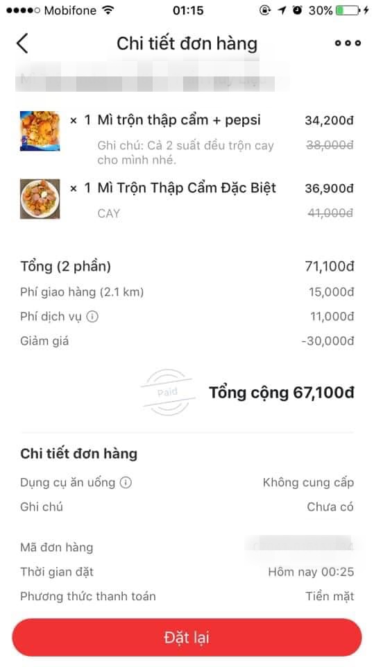 Đang ăn mì trộn, cặp vợ chồng 'tím tái mặt mũi' vì vật thể lạ xuất hiện bên trong - 2 Đang ăn mì trộn, cặp vợ chồng 'tím tái mặt mũi' vì vật thể lạ xuất hiện bên trong - 2