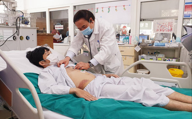 Đại diện Bệnh viện Bạch Mai: Con số hơn 15% nhân viên bệnh viện hài lòng toàn diện là 'không nói thật' Đại diện Bệnh viện Bạch Mai: Con số hơn 15% nhân viên bệnh viện hài lòng toàn diện là 'không nói thật'